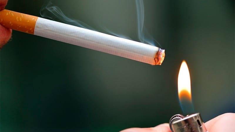 Darán 10 años de cárcel por inducir a fumar a un menor