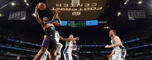 Derrotan Suns al campeón Bucks