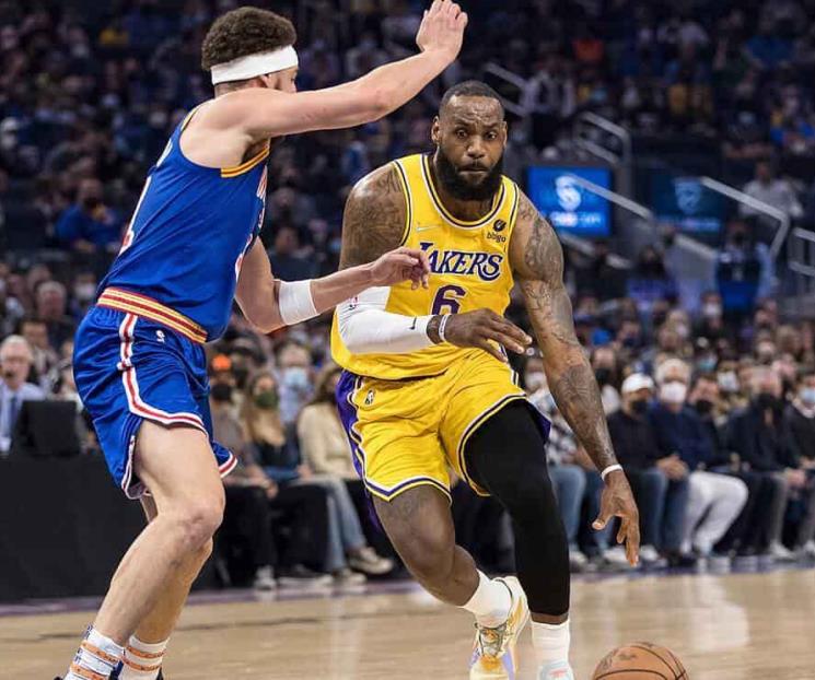 Hunden más los Warriors a los Lakers