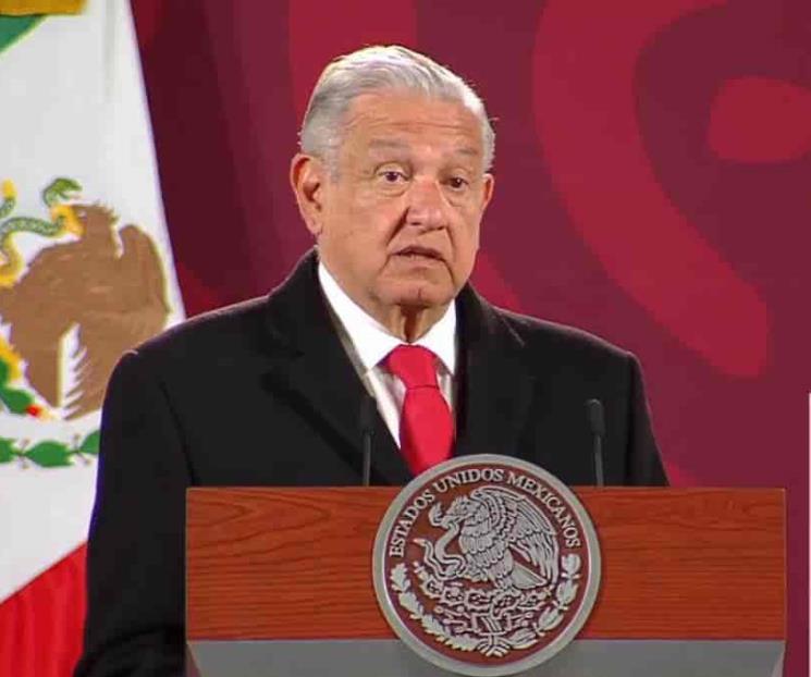 AMLO insiste en pedir información sobre ingresos de Loret