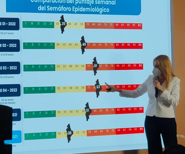 Transita NL a semáforo amarillo