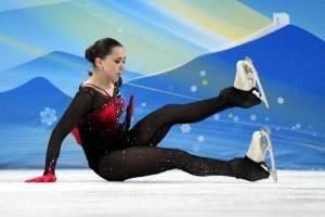 Rusia, oro y plata en patinaje... y sin Valieva