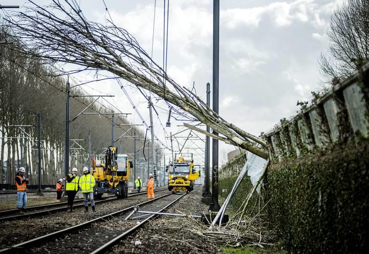 Reportan al menos 14 muertos en Europa por tormenta Eunice