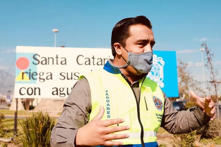 Regarán en SC áreas verdes con agua tratada