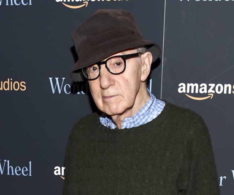 Escribe Woody Allen nueva colección de ensayos