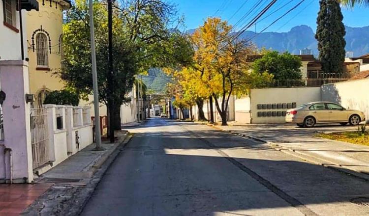 Carece Monterrey de banquetas adecuadas para caminar