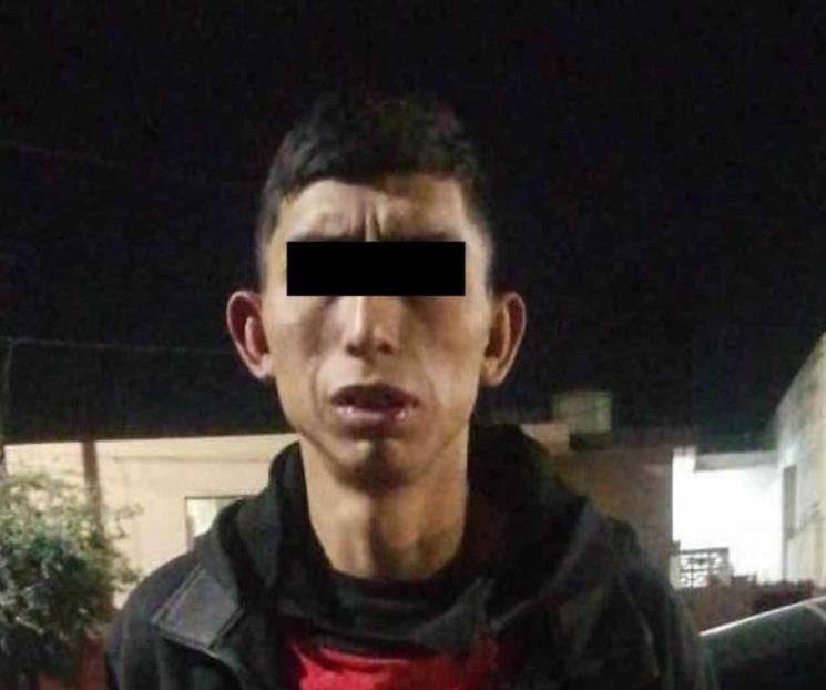 Arrestan a hombre por robar partes de auto en Monterrey