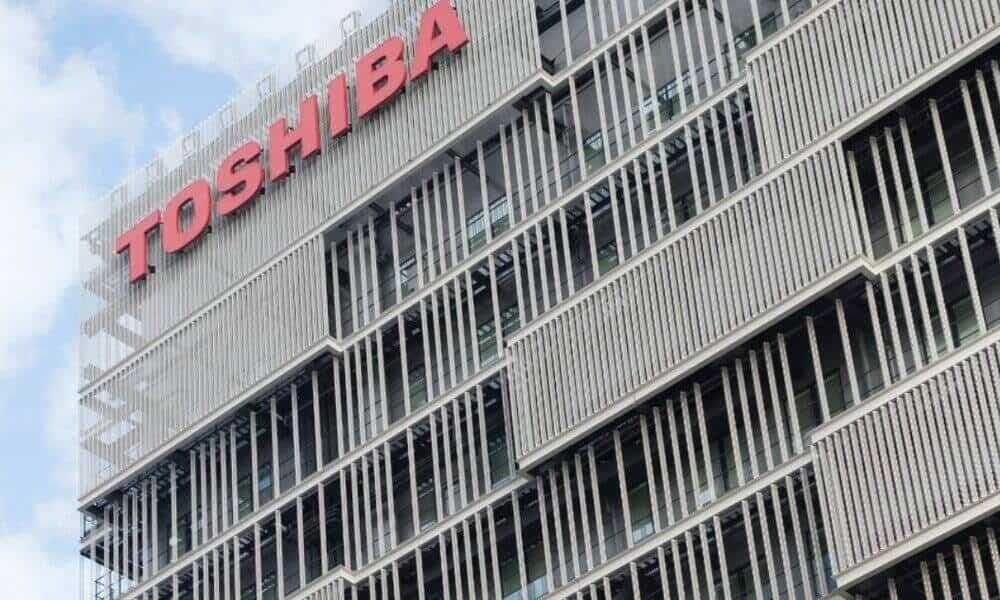 Crece el descontento entre los accionistas de Toshiba