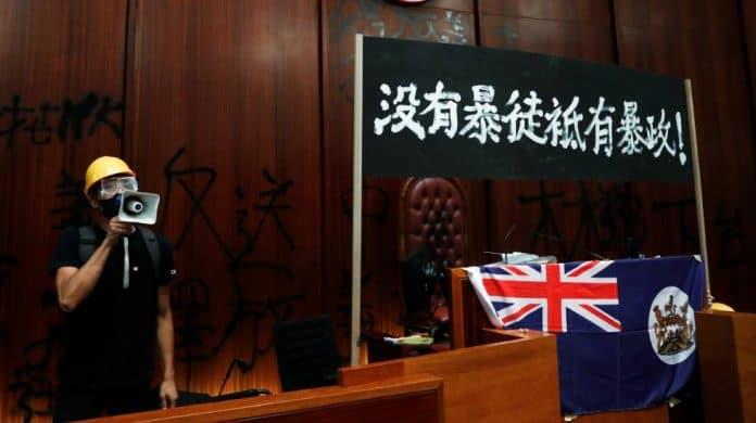 Retirará GB jueces de alto tribunal hongkonés