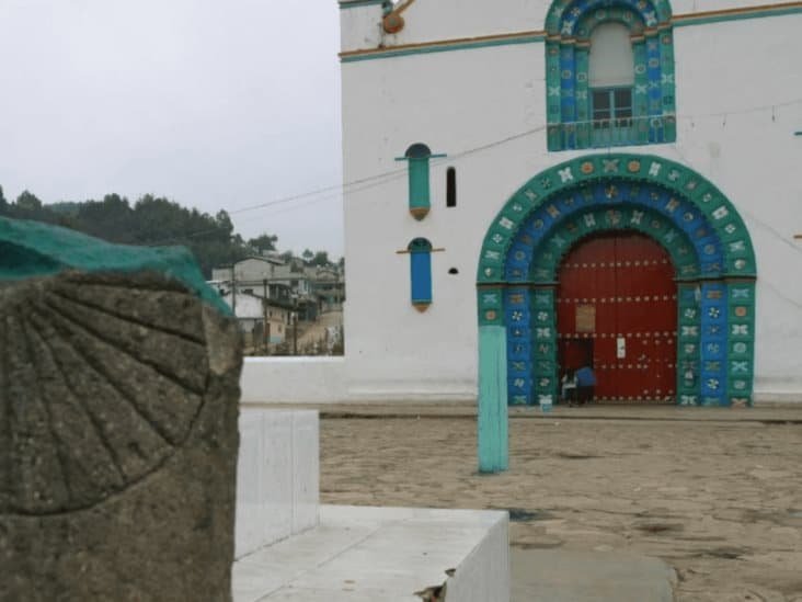 Se rigen por hora de Dios indígenas en Chiapas