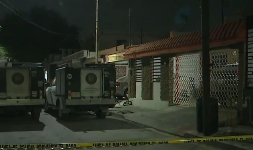 Un joven fue ejecutado la madrugada de ayer en el interior de un domicilio en la Colonia Guadalupe Chávez