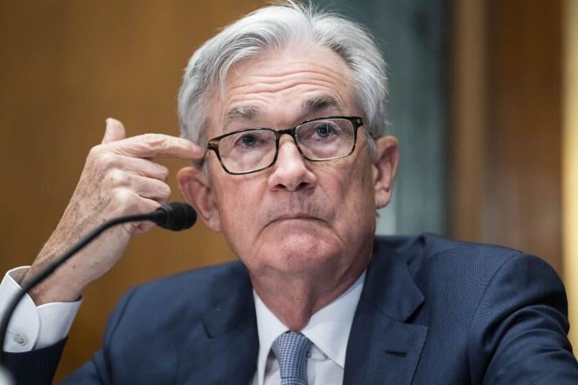 Fed sube tasa de interés para controlar inflación