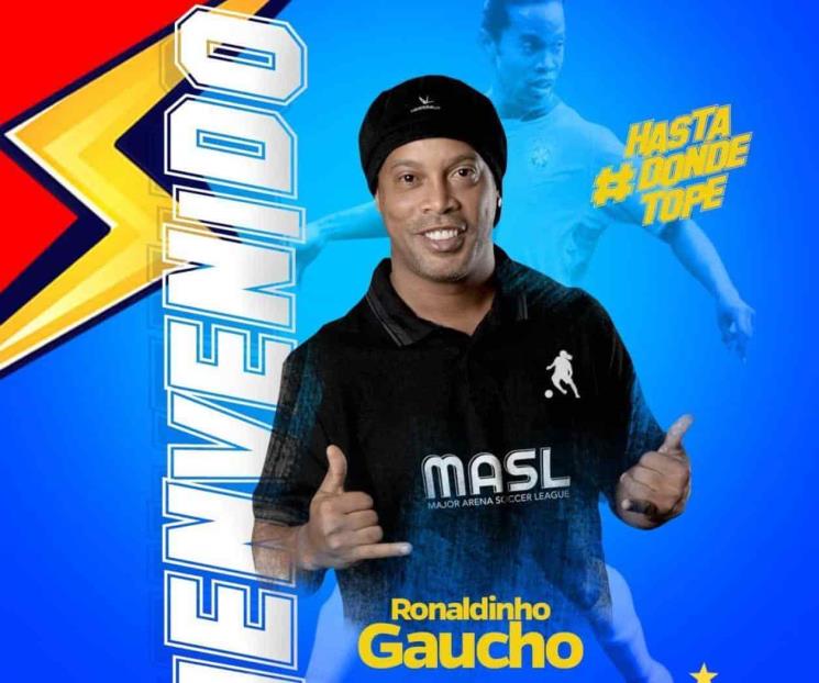 Le da Flash bienvenida a Ronaldinho a la MASL