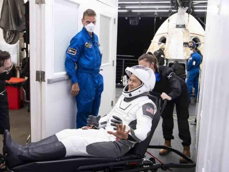 Cápsula de SpaceX con 4 astronautas inicia regreso a tierra
