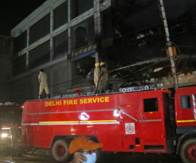 Reportan decenas de muertos en Nueva Delhi por incendio