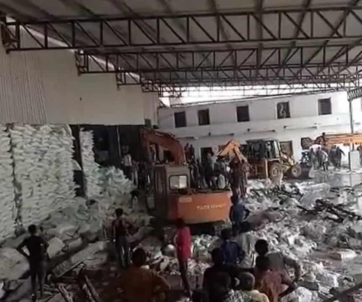 Derrumbe deja doce muertos en planta de sal en India