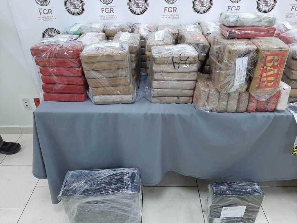 Elementos de la Guardia Nacional, dieron un fuerte golpe a la Delincuencia Organizada, al asegurar una finca donde se resguardaban una gran cantidad de kilos de cocaína en el municipio de Allende