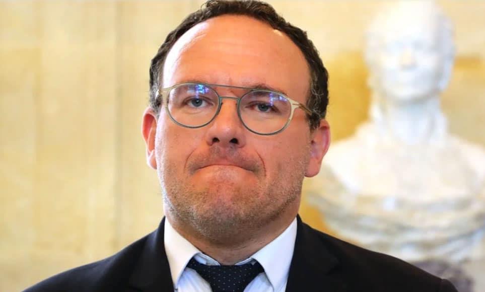 Dos mujeres acusan de violación a nuevo ministro francés