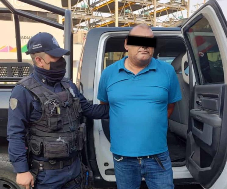 Cae pareja de ladrones