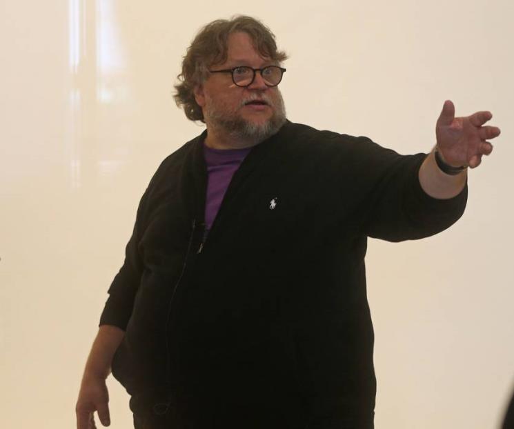 Pide  Del Toro reflexionar sobre el futuro del cine