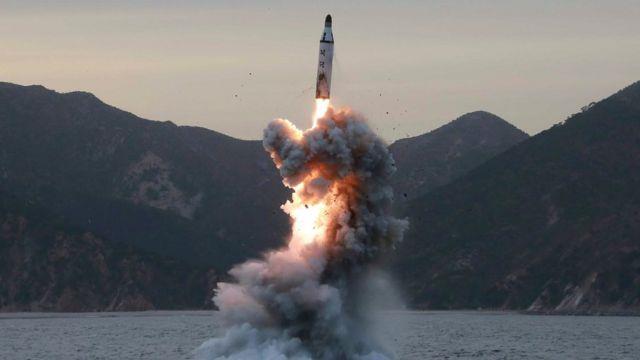 Lanza Corea del Norte 3 misiles balísticos