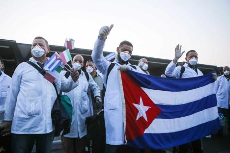 Analizará juez amparo contra la contratación de médicos cuba