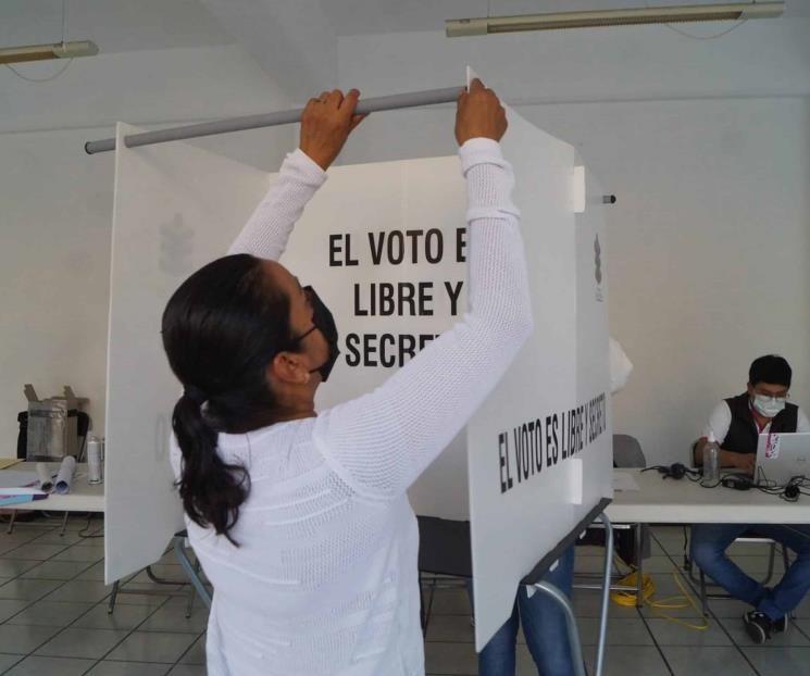 Si hacemos algo bien los mexicanos son las elecciones