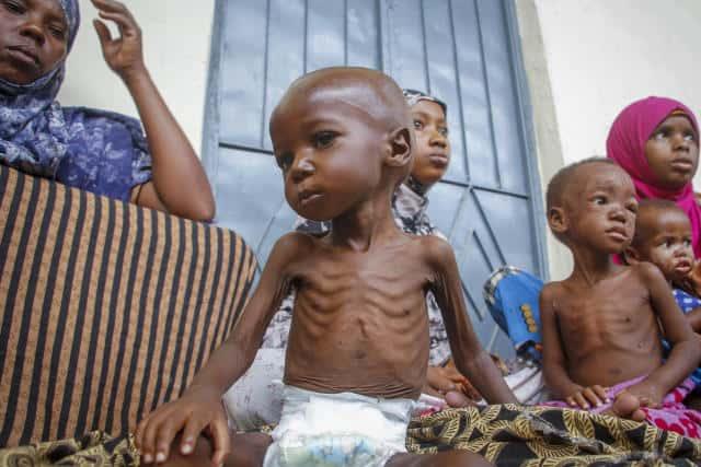 Causa hambre cientos de muertos en Somalia