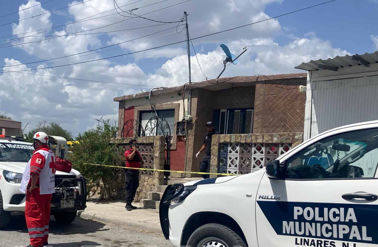 Hombres armados atacaron un punto de venta de droga en el municipio de Linares, dejando un saldo de una persona sin vida y daños en el domicilio