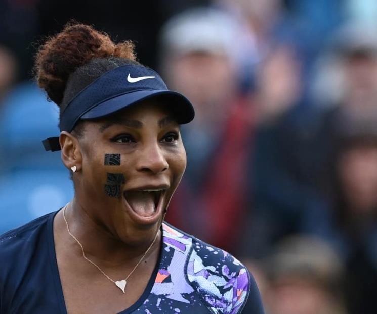 Avanza Serena Williams en dobles de Easthbourne