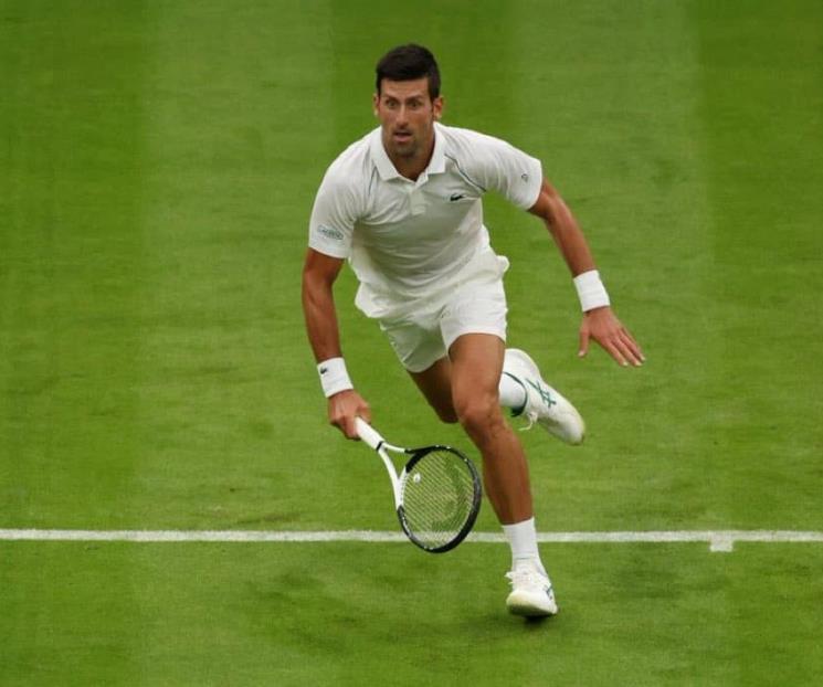 Avanza Djokovic sin problemas en Wimbledon