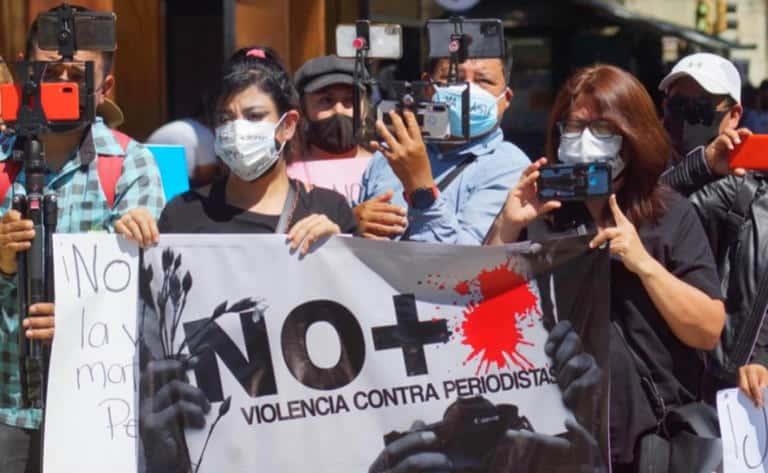 Exigen protección a periodistas en México