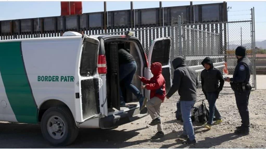 Arrestan a mil 426 migrantes mexicanos cada día en EU