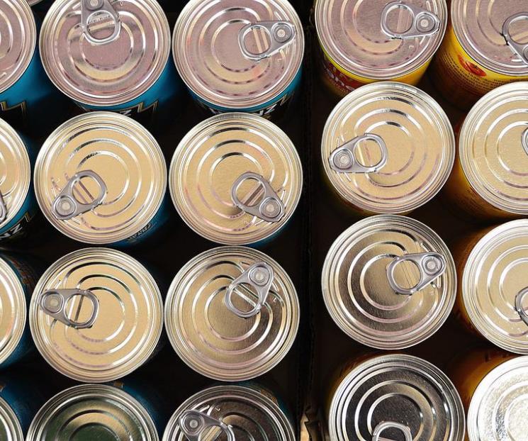 Guardar alimentos en latas abiertas podría afectar tu salud