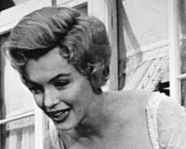 Otro de sus roles más afamados fue el de Elsie, en el clásico de Hollywood: El Príncipe y la Corista (1957)