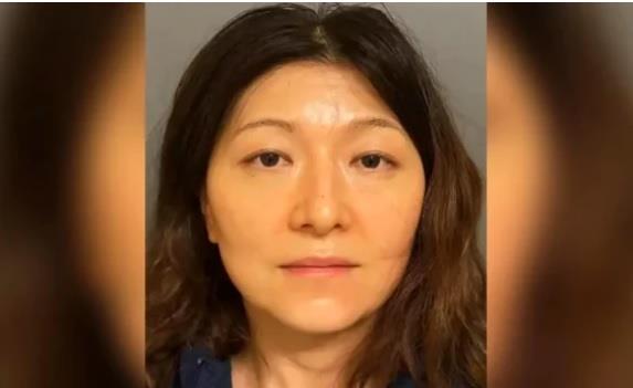 Arrestan en California a dermatóloga por envenenar a esposo