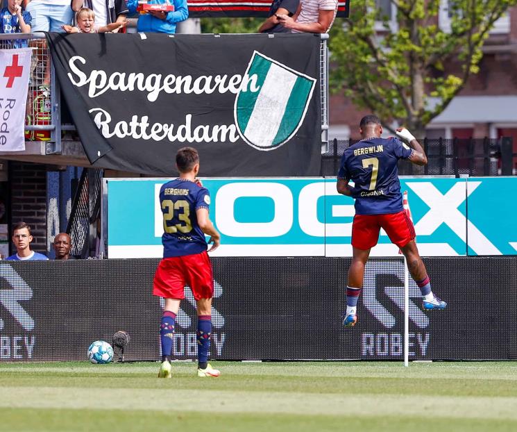 Lidera Ajax en Holanda; juega Edson y aún no debuta Sánchez