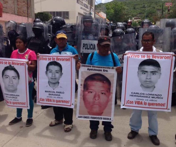 Piden detención de EPN tras aprehensión de Murillo Karam