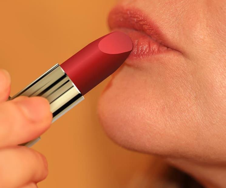 Ante recesión, L’Oréal prevé otro efecto lipstick