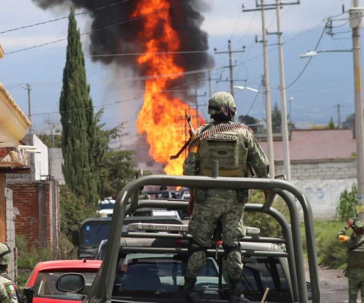 Reportan fuerte explosión en ducto de Pemex en Amozoc