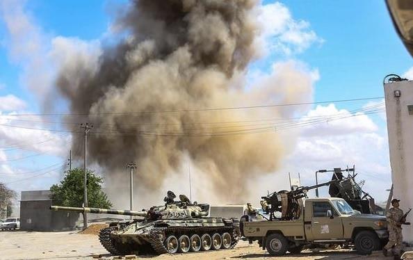 Combates en Trípoli dejan al menos 12 muertos