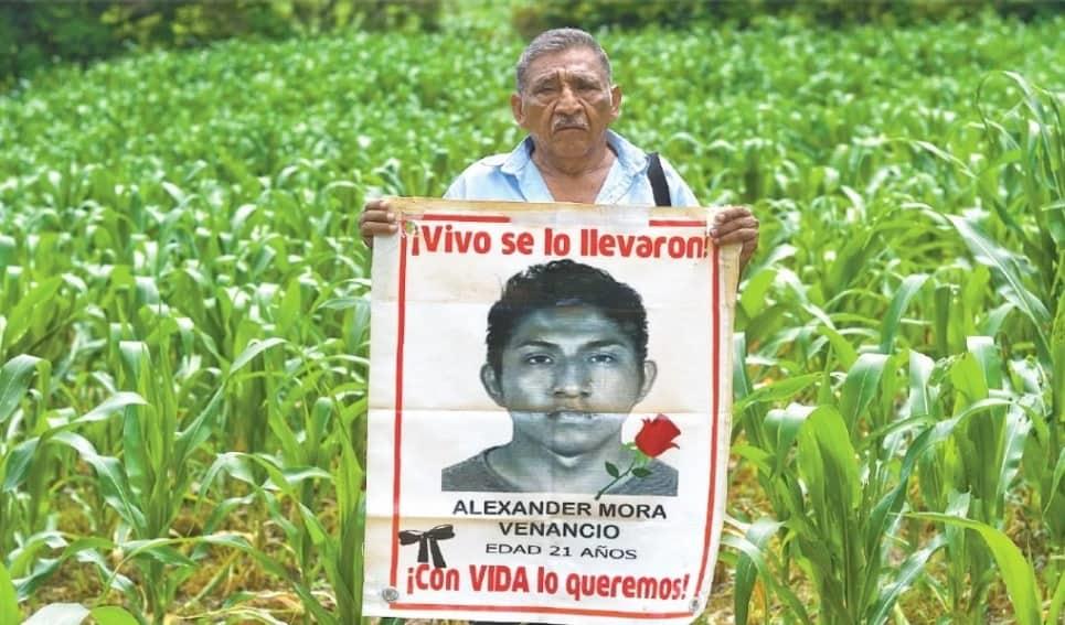Fallece Ezequiel Mora, padre uno de los 43 normalistas