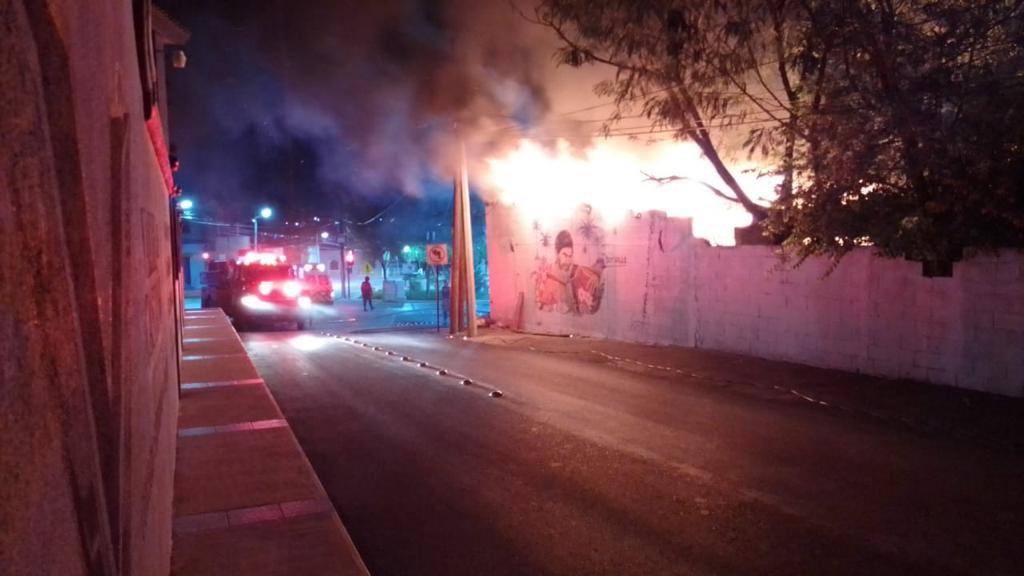 Sofocan incendio registrado en domicilio de Apodaca