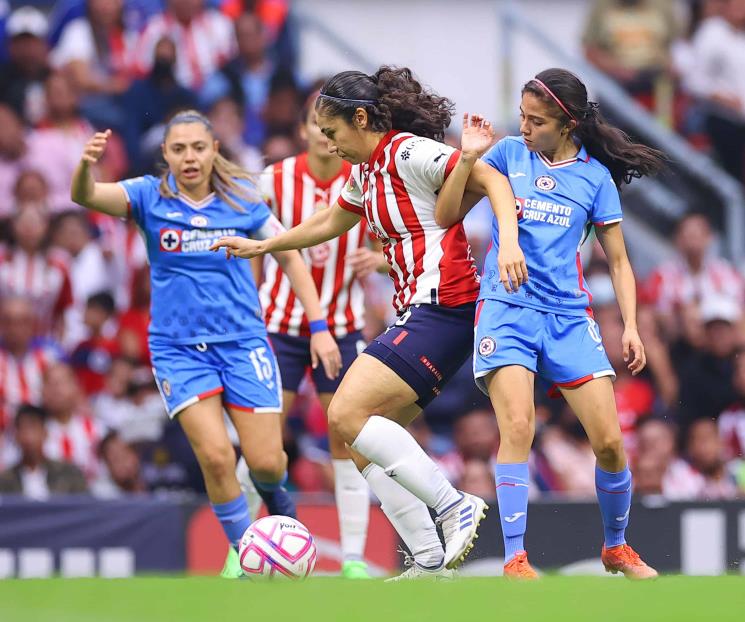 Chivas y Cruz Azul definen semifinalista en la femenil