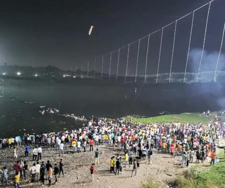 Colapso de puente deja al menos 81 muertos en India