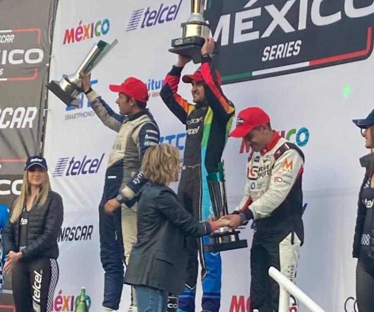 Gana regio Calderón y lidera el campeonato de Nascar México