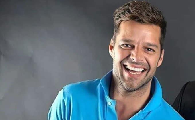 Ricky Martin enciende  polémica por su rostro