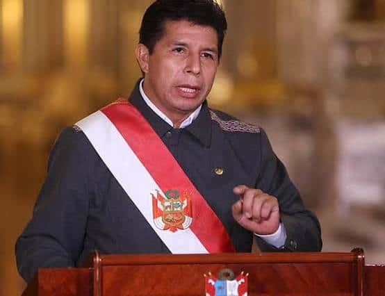 Admite Congreso de Perú denuncia contra su presidente