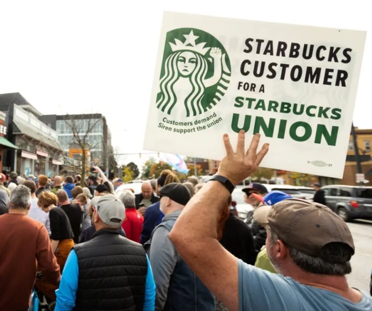 Protestan trabajadores de Starbucks en EUA