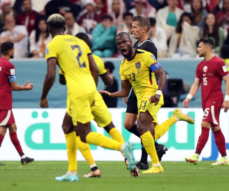 Ecuador vence al anfitrión Qatar en el inicio del Mundial